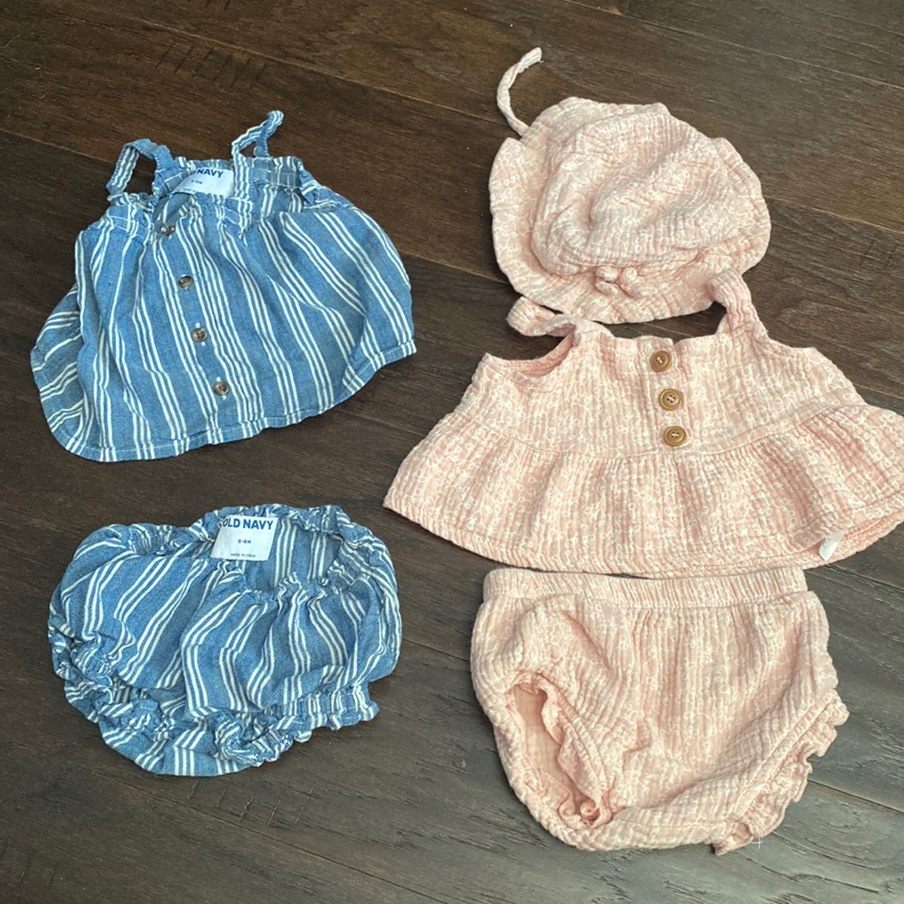 Lot of 2 3-6 month sets